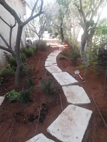 יצירת שביל אבני מדרך